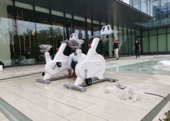 Jiangxi Jinmao Interactive Bicycle Fountain Project, China نافورة الدراجات