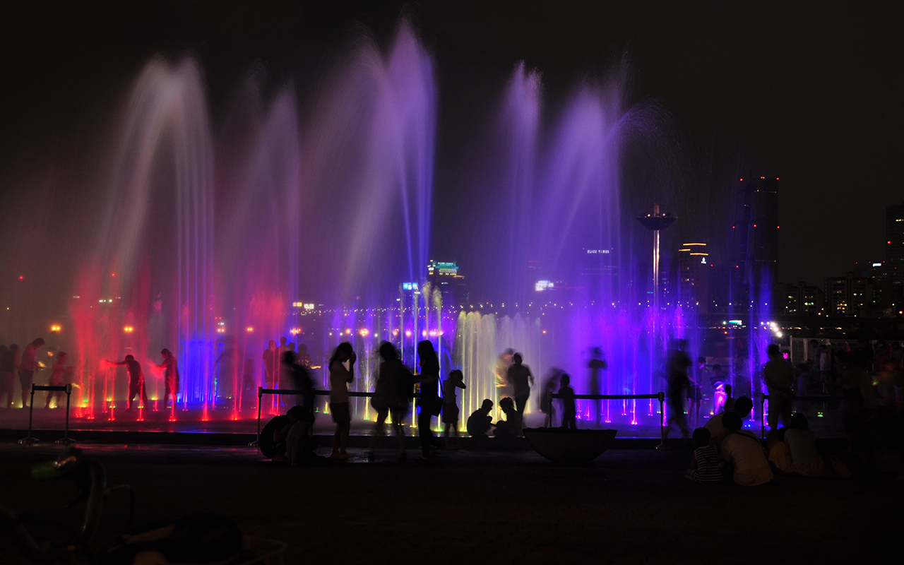 How to operate the fountain control system?