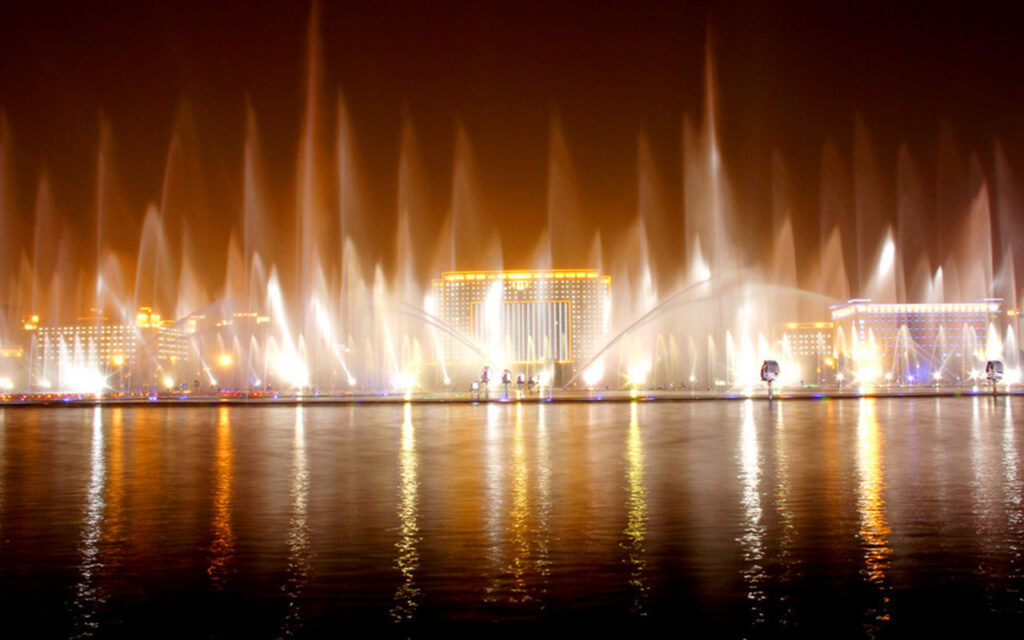 What time is the Dubai fountain show?