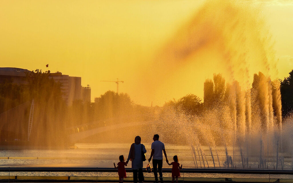 What is the biggest laser light show?