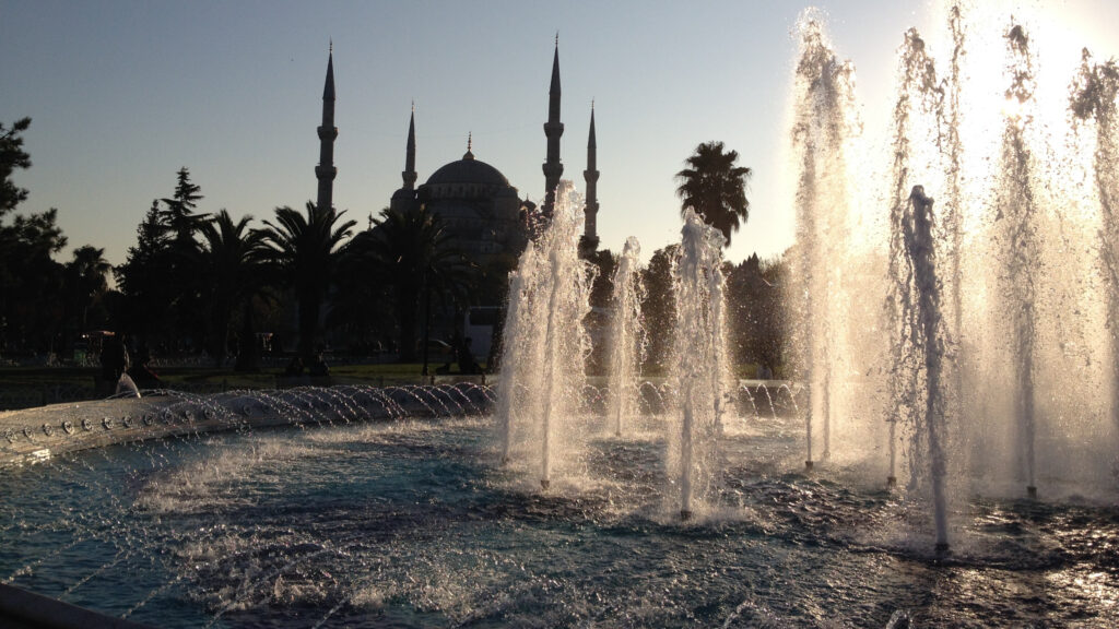 What are the advantages of Himalaya Fountain LED lights?