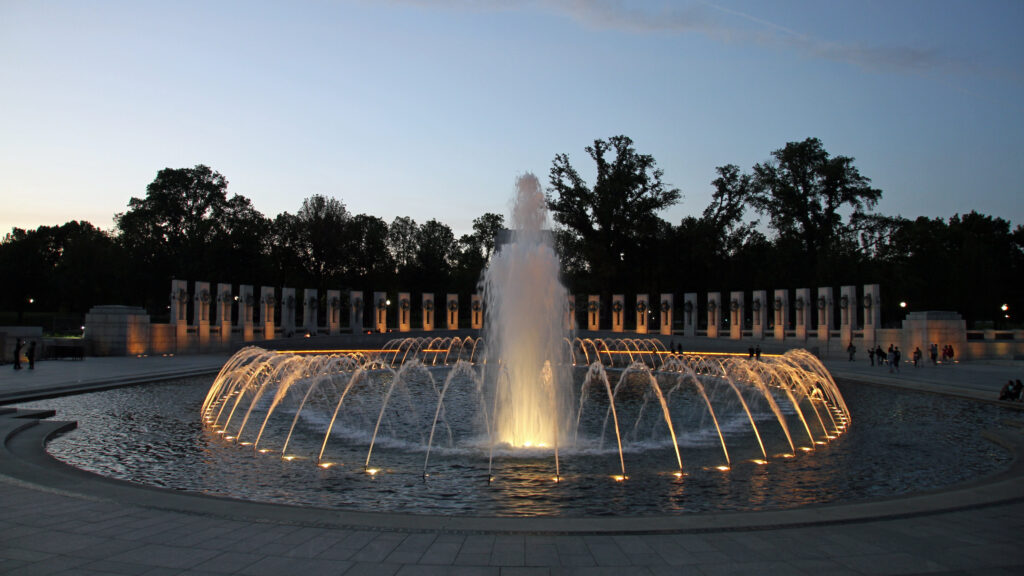 How do you replace a light in a fountain?