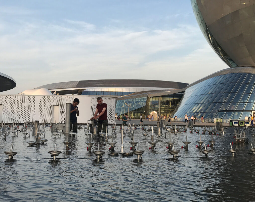 How does a fountain nozzle work?