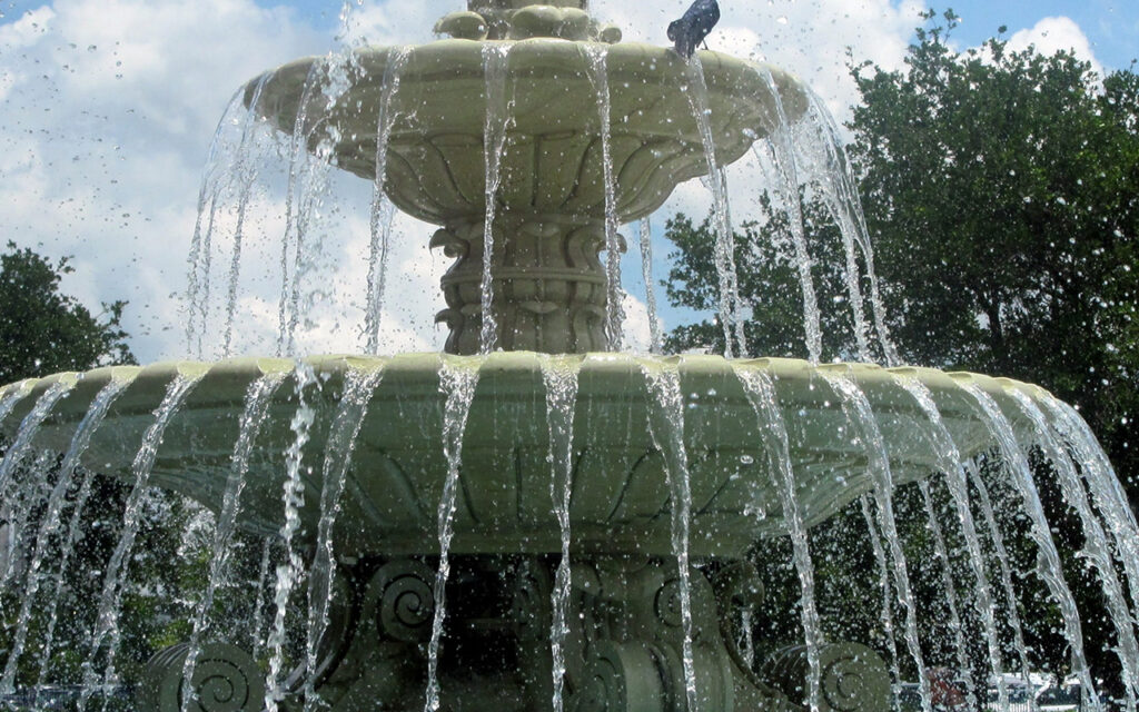 How do we prepare the ground to make a fountain? 