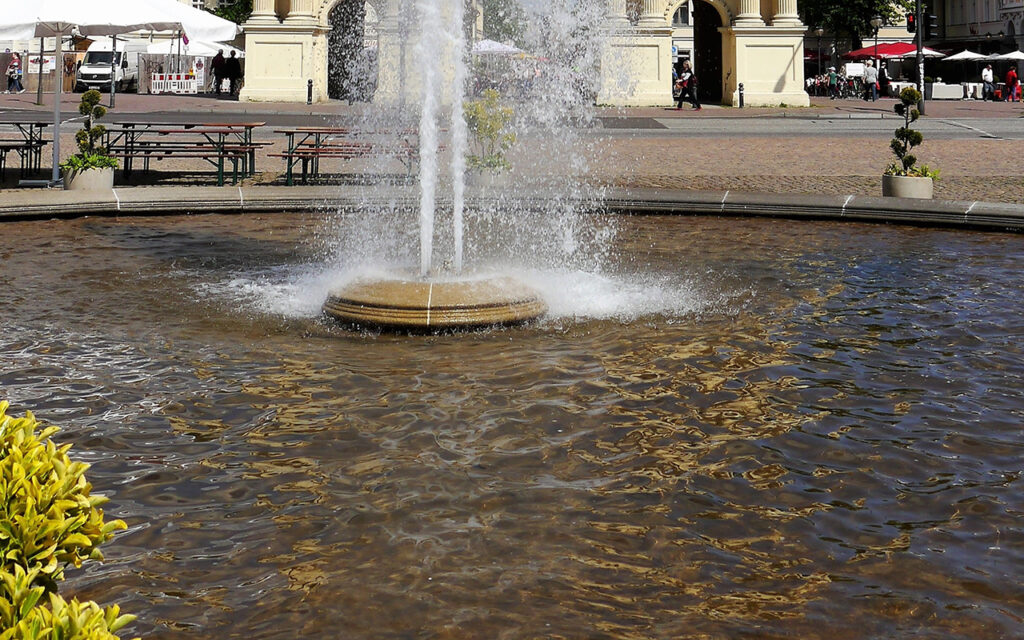 Where is Himalaya Music Fountain?