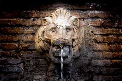 Which is the oldest fountain in the world?