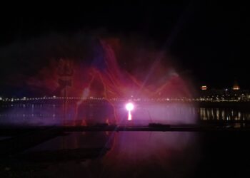 100x12M Floating Musical Fountain with 3D Water Screen, India 
