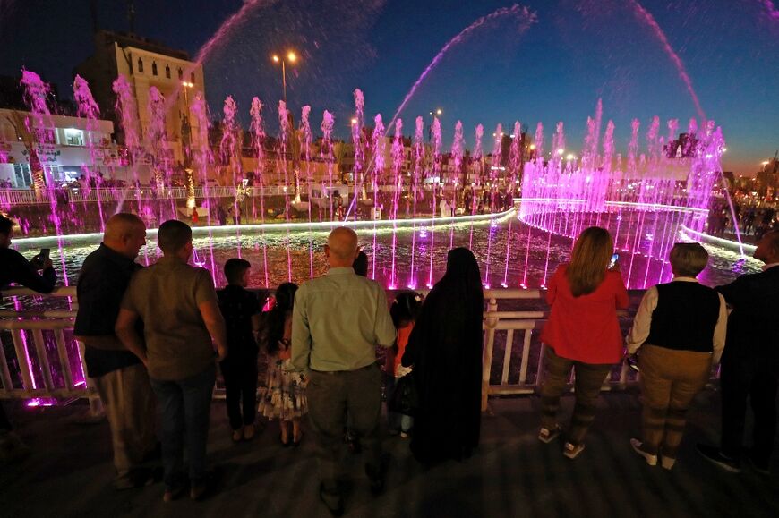 Tahrir Square fountain 2